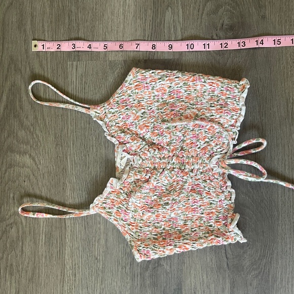 Aeropostale ladies size small floral halter top with cinch straps. So stretchy - Picture 8 of 9